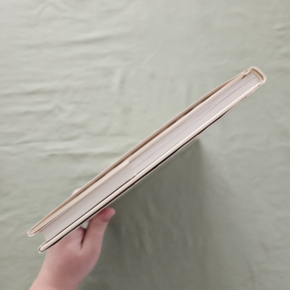 Mad About Muffins: A Cookbook for Muffin Lovers by Dot Vartan - Hardcover - Picture 8 of 11